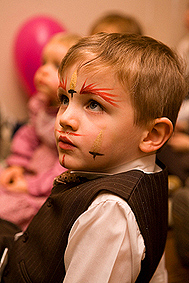 Anniversaire enfant 3 ans animation maquillage portrait garçon.