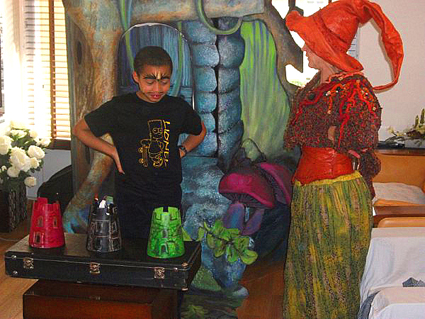 Animation anniversaire enfants de 11 ans à domicile: Lionel devient magicien.