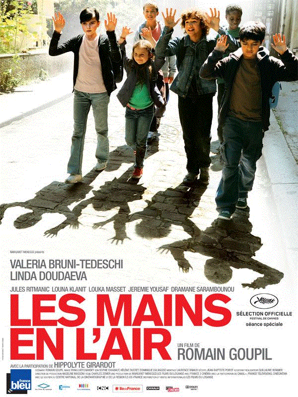 Louna Klanit dans le film "Les Mains en L