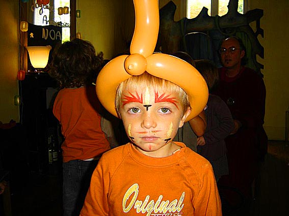 Anniversaire 4 ans garçon et maquillage médiéval.